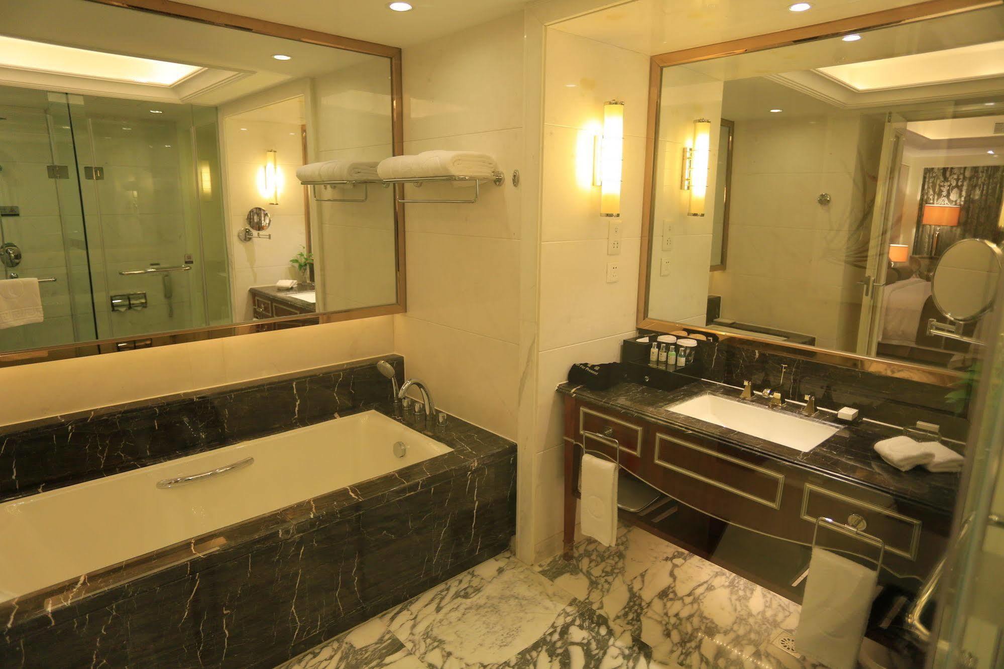 Baoji Jianguo Hotel Exterior photo
